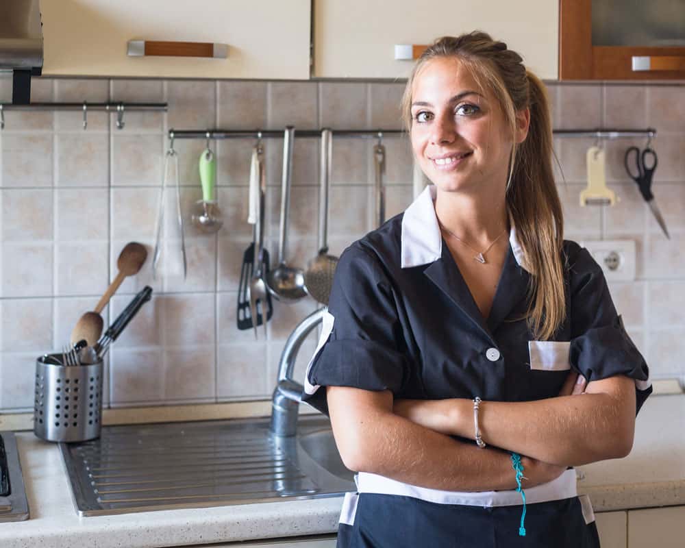 The Benefits of Hiring a Professional Housekeeper